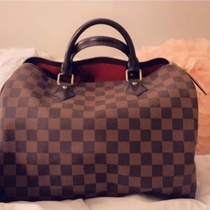 Beautiful Authentic LV Purse
